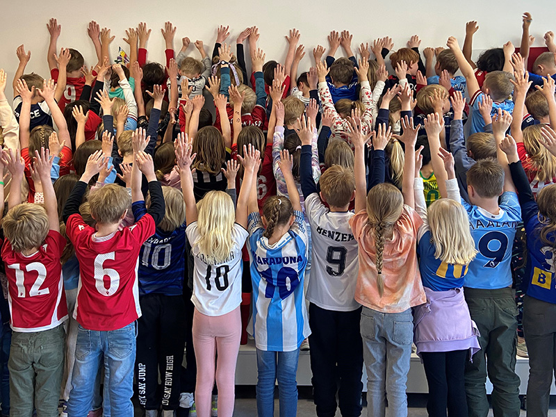 FotballtrøyeFredag Bekkestua barneskole