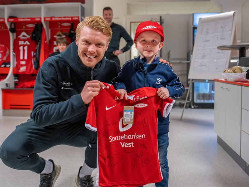 Jesper Lilleskare og kapteinen i Brann