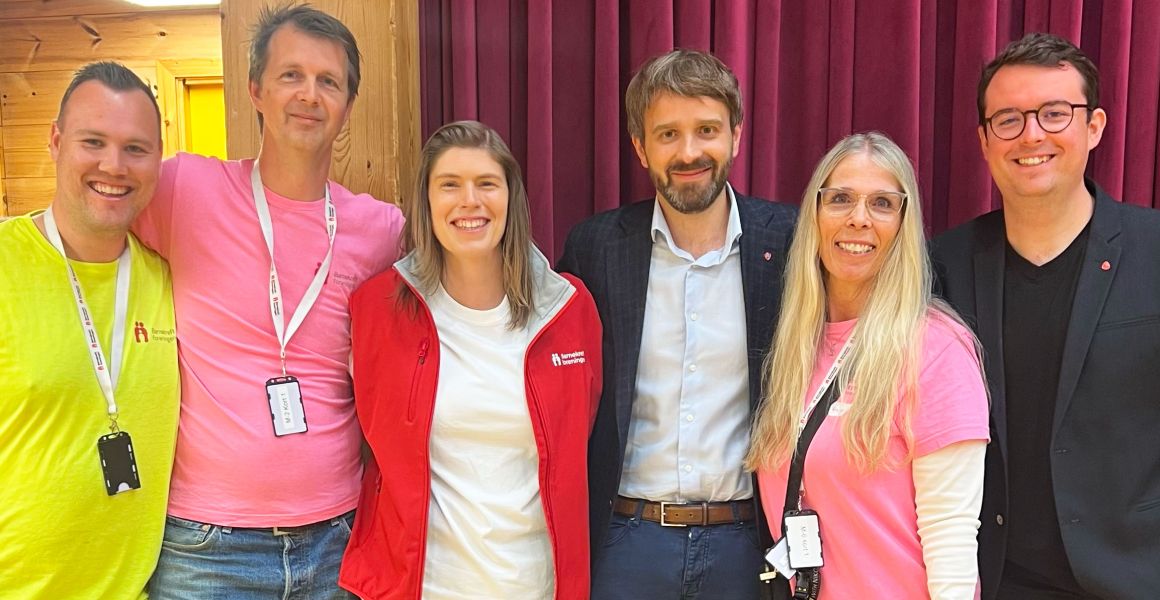 Helseminister Vestre på Barnekreftforeningens Ferie med mening
