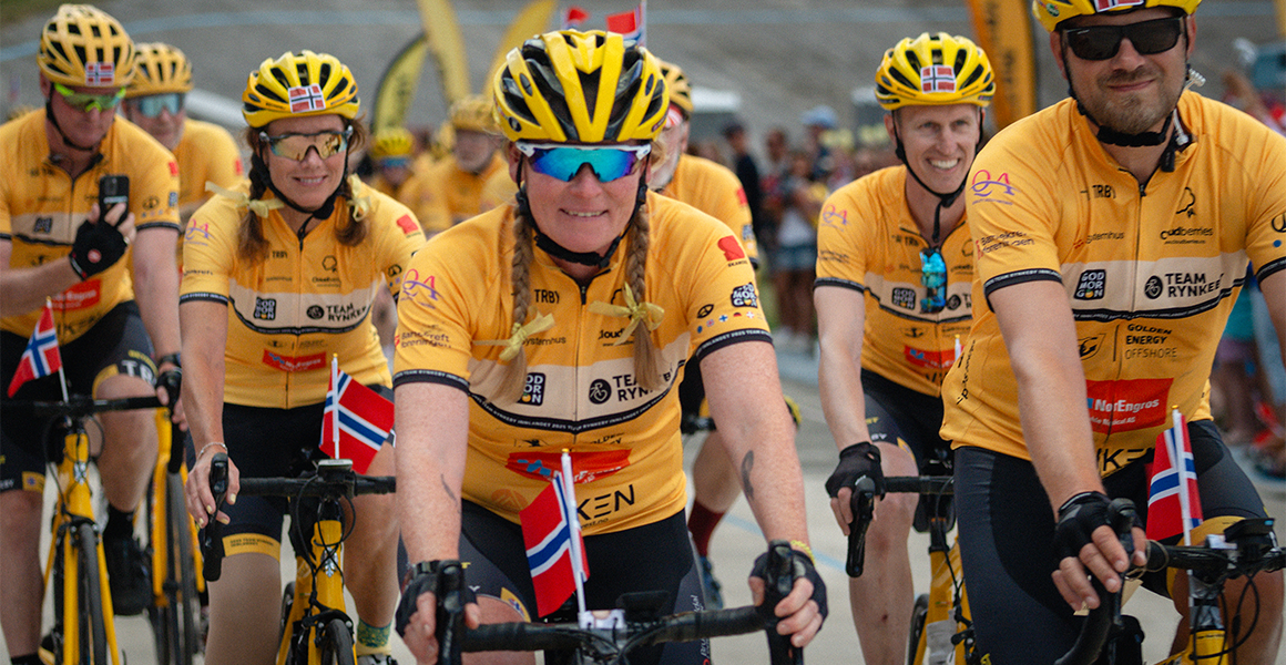 Team Rynkeby kommer i mål i Paris